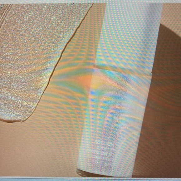 Lavender Stardust Roll-On Shimmer - Picture 4 of 4